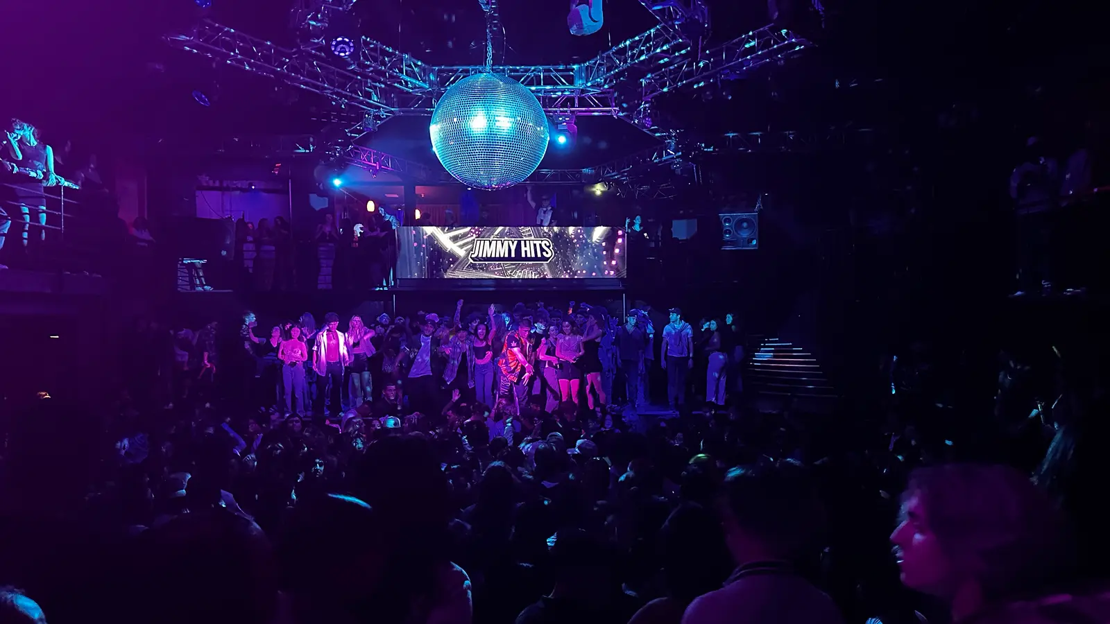 Ambiente de discoteca en Discoteca Aurora